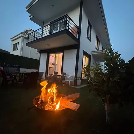 Villa Villa *