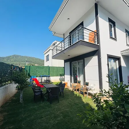 Villa Villa *