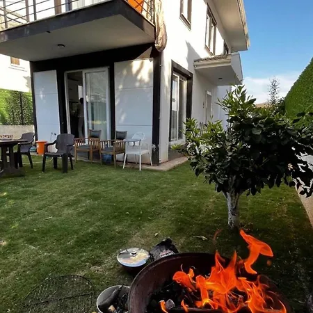 Villa Villa *
